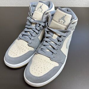 Jordan 1 - Mid Coconut Milk